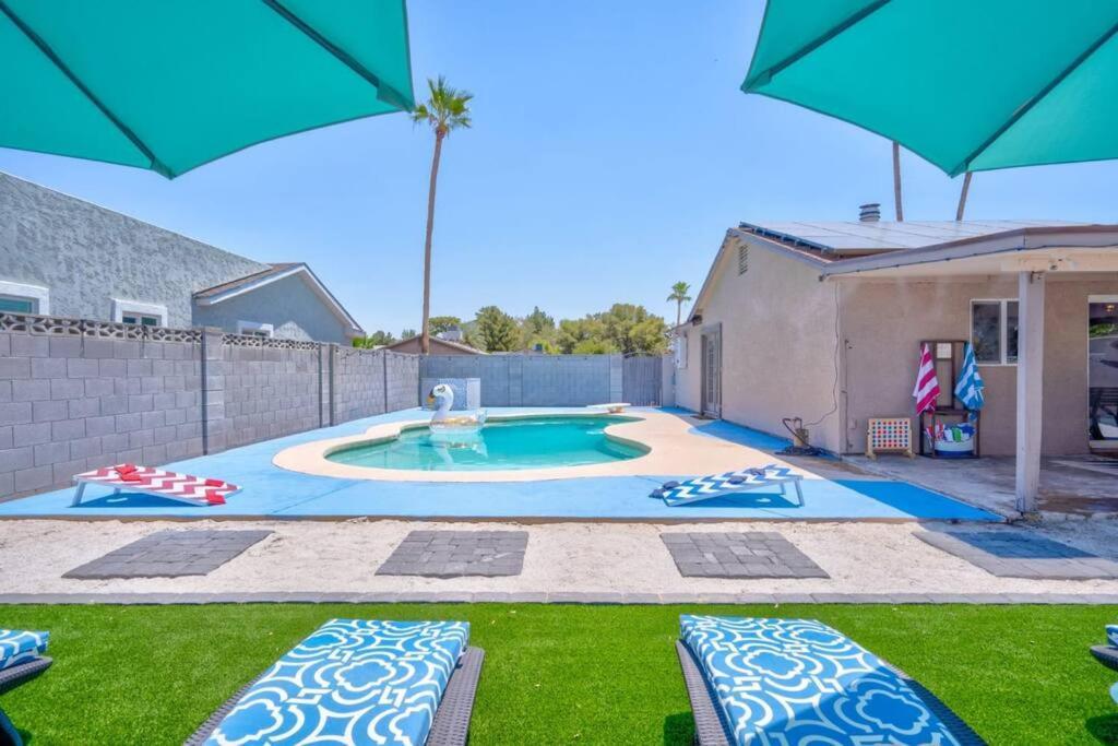 Villa Fab Phx Getaway W/ Pool & Fire Pit Phoenix Exterior foto