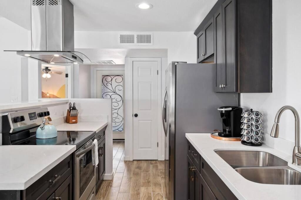 Villa Fab Phx Getaway W/ Pool & Fire Pit Phoenix Exterior foto